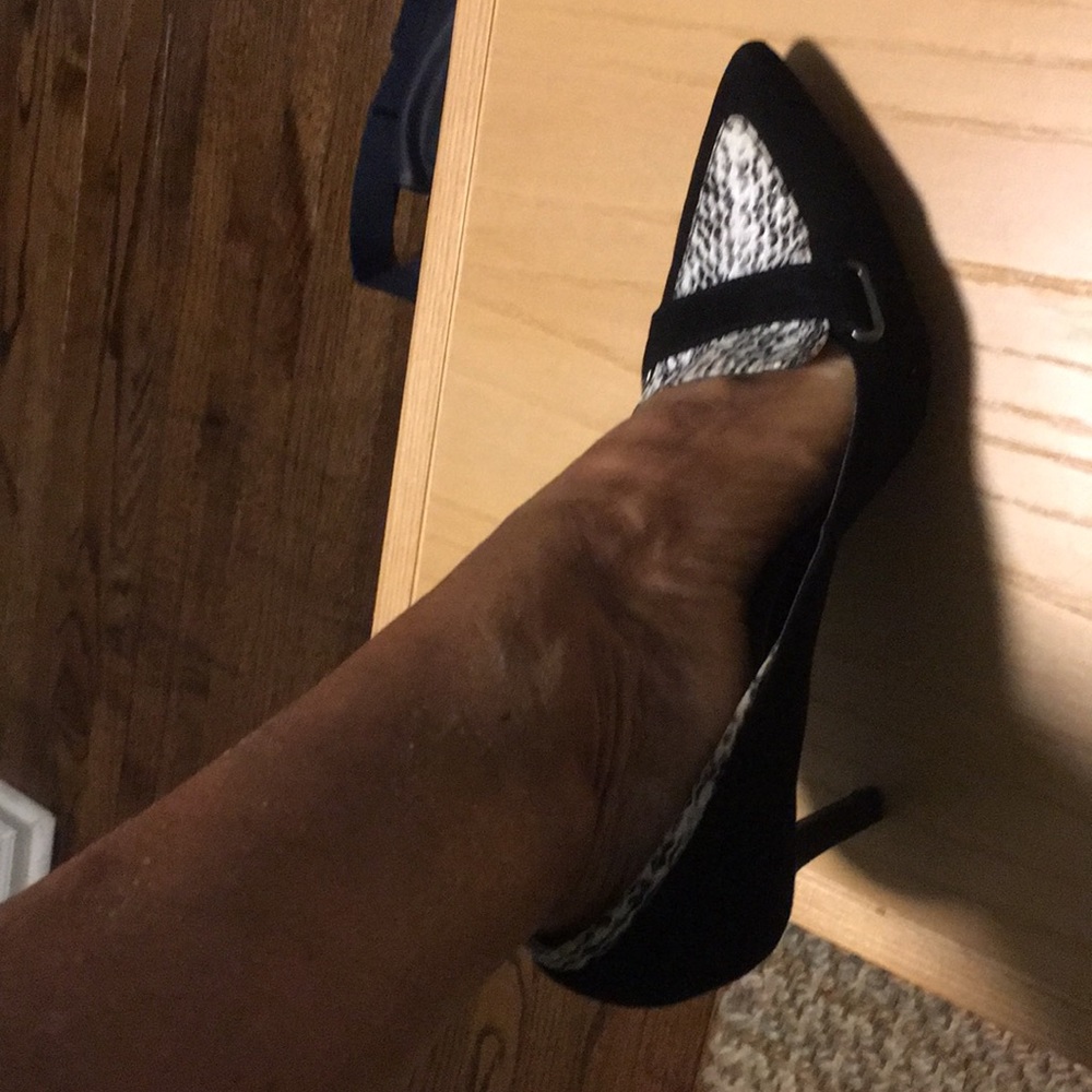 Vera wang heels size 9.5